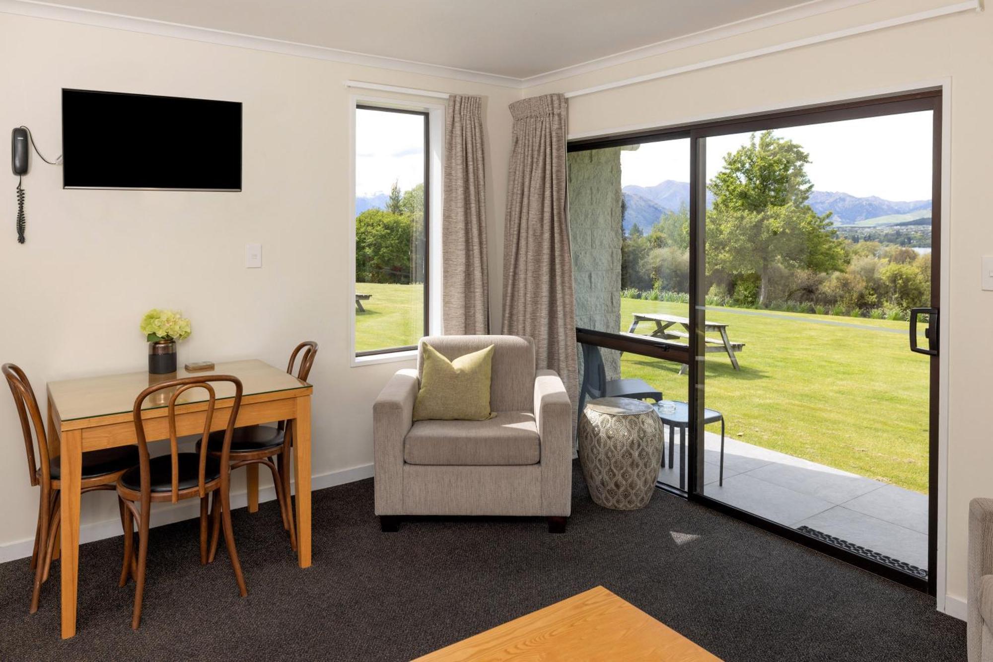 Wanaka Top 10 Holiday Park Exterior foto