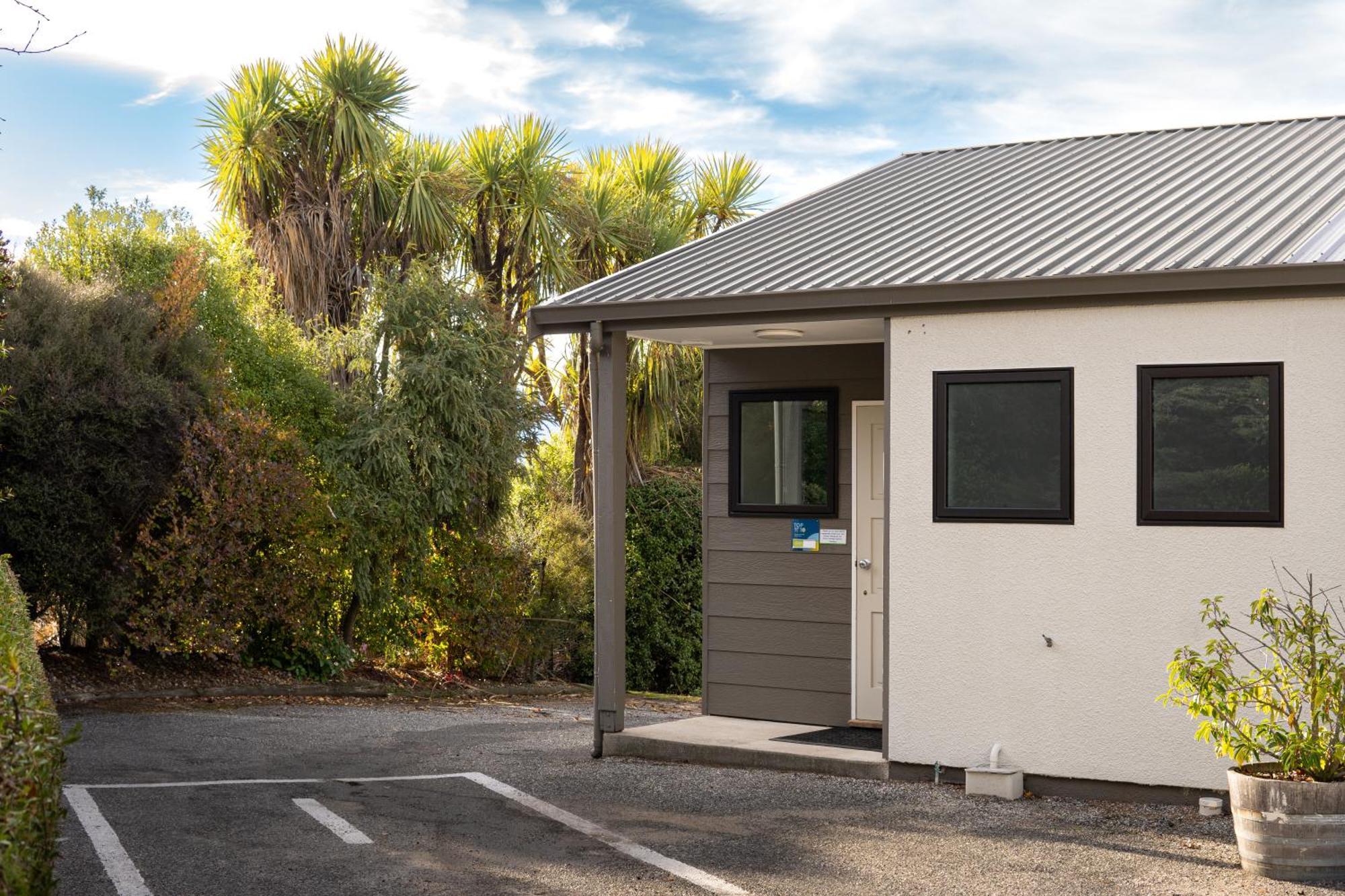 Wanaka Top 10 Holiday Park Exterior foto