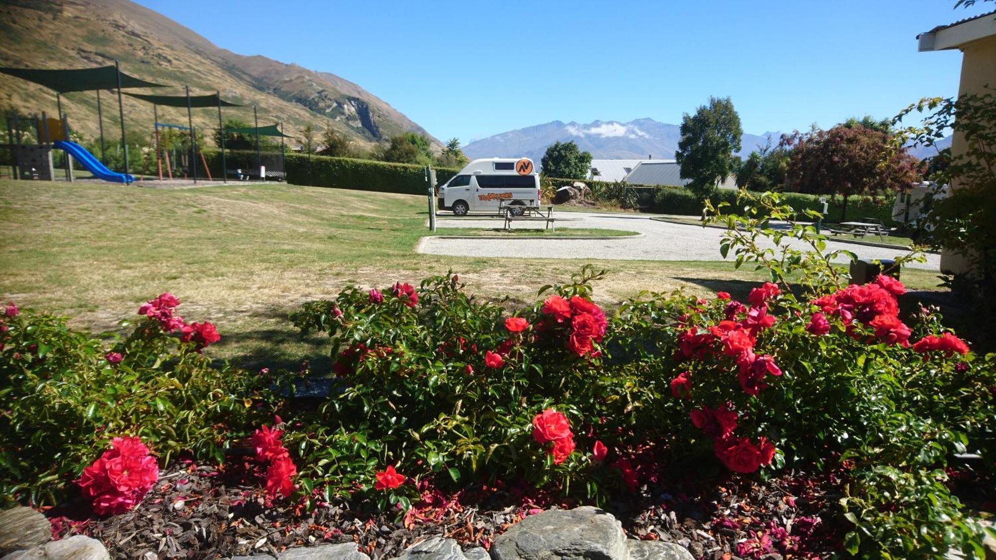 Wanaka Top 10 Holiday Park Exterior foto